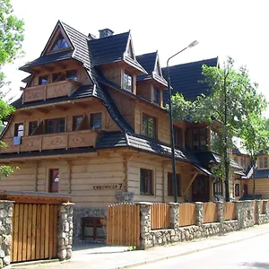 Bystry, Pod Nosalem Pensjonat